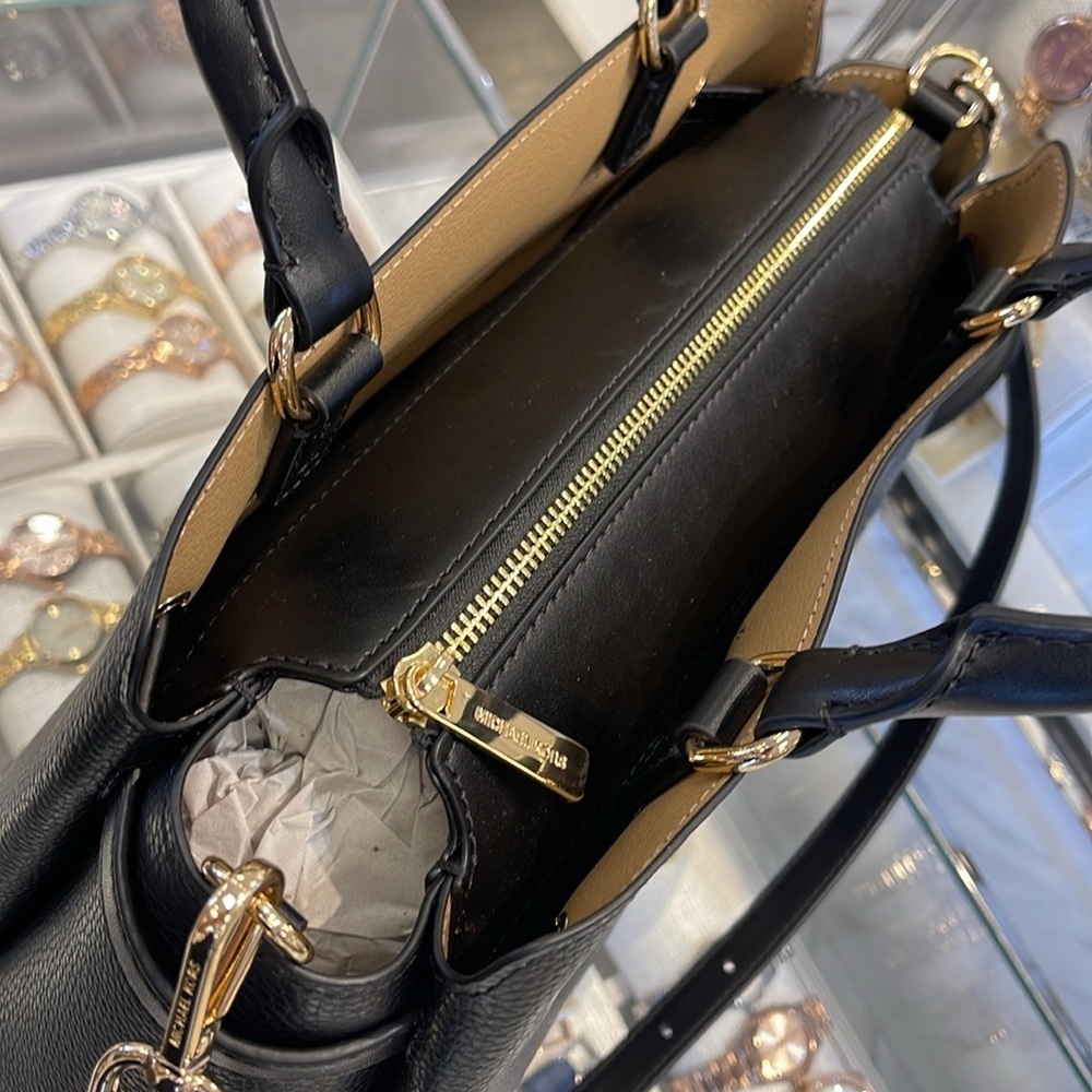 Michael Kors Mercer Large Top-Zip Belted Satchel Crossbody Center Zip
Black
NWT - Picture 7 of 16